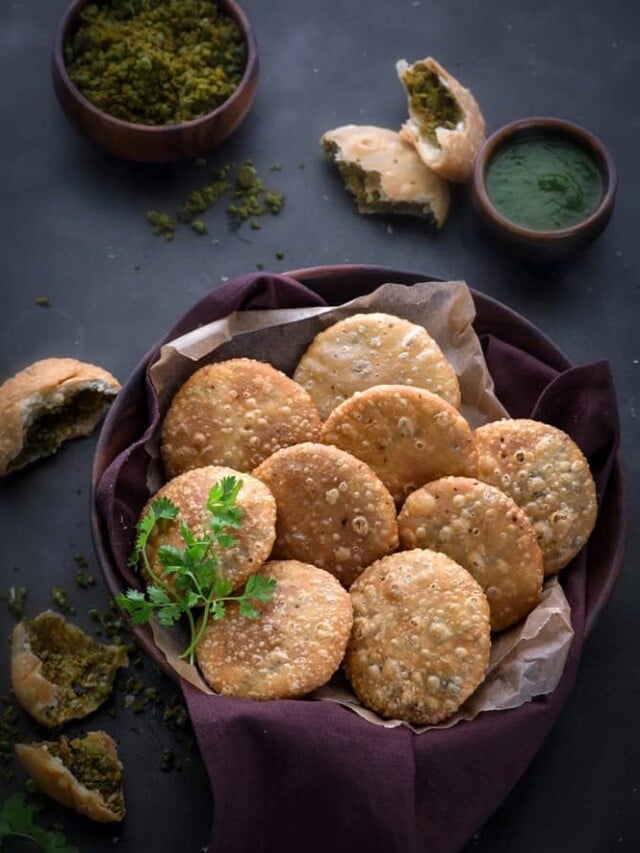 Matar Kachori - Crisp Flaky Stuffed Green Peas Snack Story - Cubes N ...