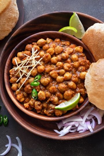 Chana Masala Recipe (Restaurant Style) - Cubes N Juliennes