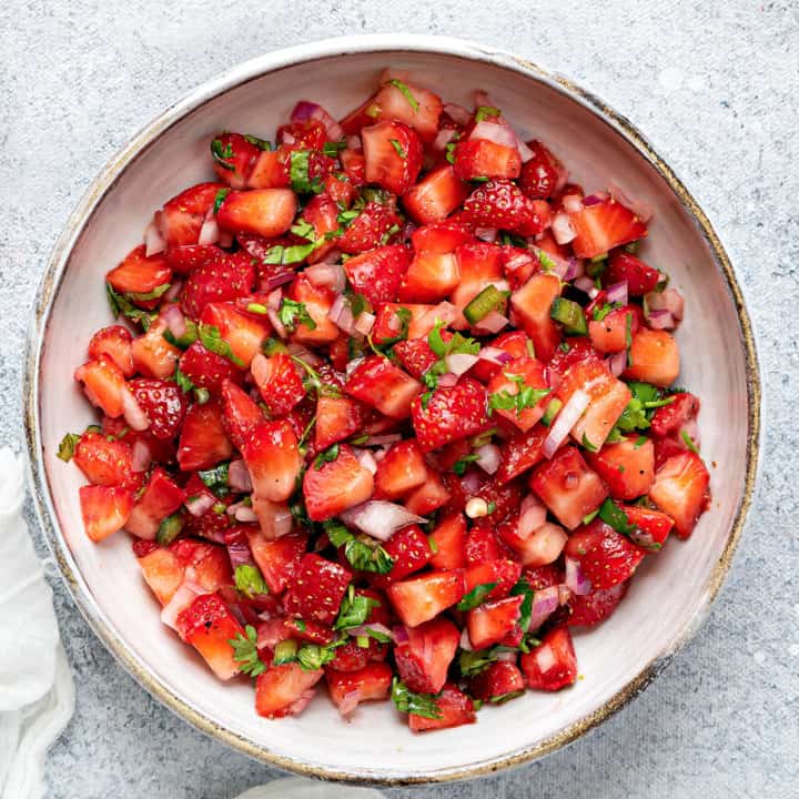 Strawberry Salsa Recipe - Cubes N Juliennes